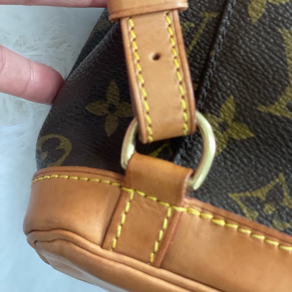 💗Louis Vuitton Montsouris Mini - Picture 8 of 15